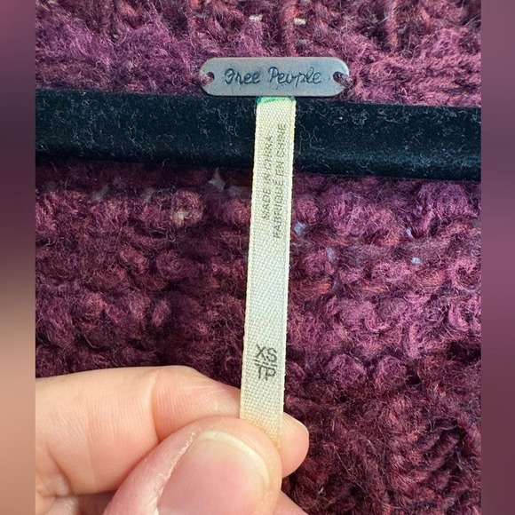 Free People Women's Knit Sweater Size XS Cozy Textured Boho Pullover - Picture 3 of 7